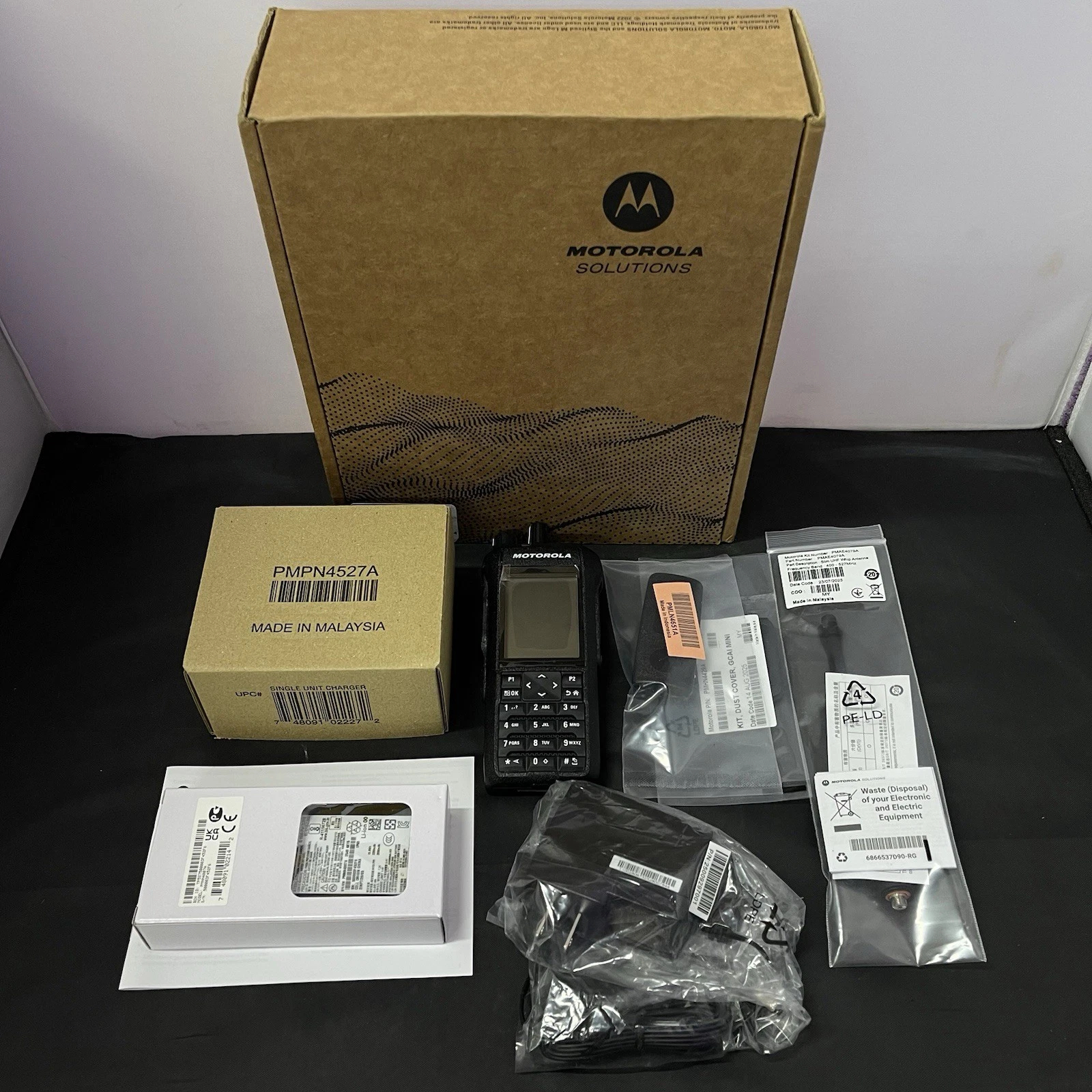 جهاز لاسلكي رقمي احترافي ثنائي الاتجاه MOTOTRBO R7 جهاز لاسلكي رقمي احترافي ثنائي الاتجاه MOTOTRBO R7